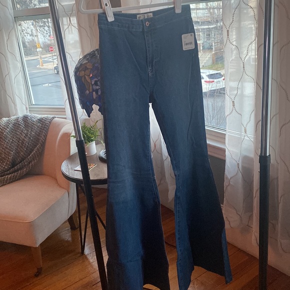 Free People - Just Float on Flare Jeans - NWT - Picture 5 of 8